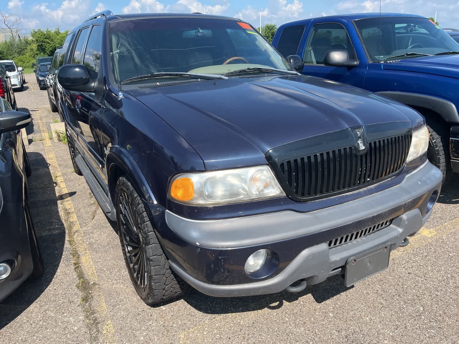 Thumbnail: 1998 Lincoln Navigator - 18
