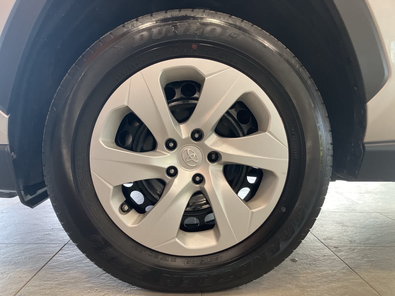 Thumbnail: 2024 Toyota RAV4 - 9