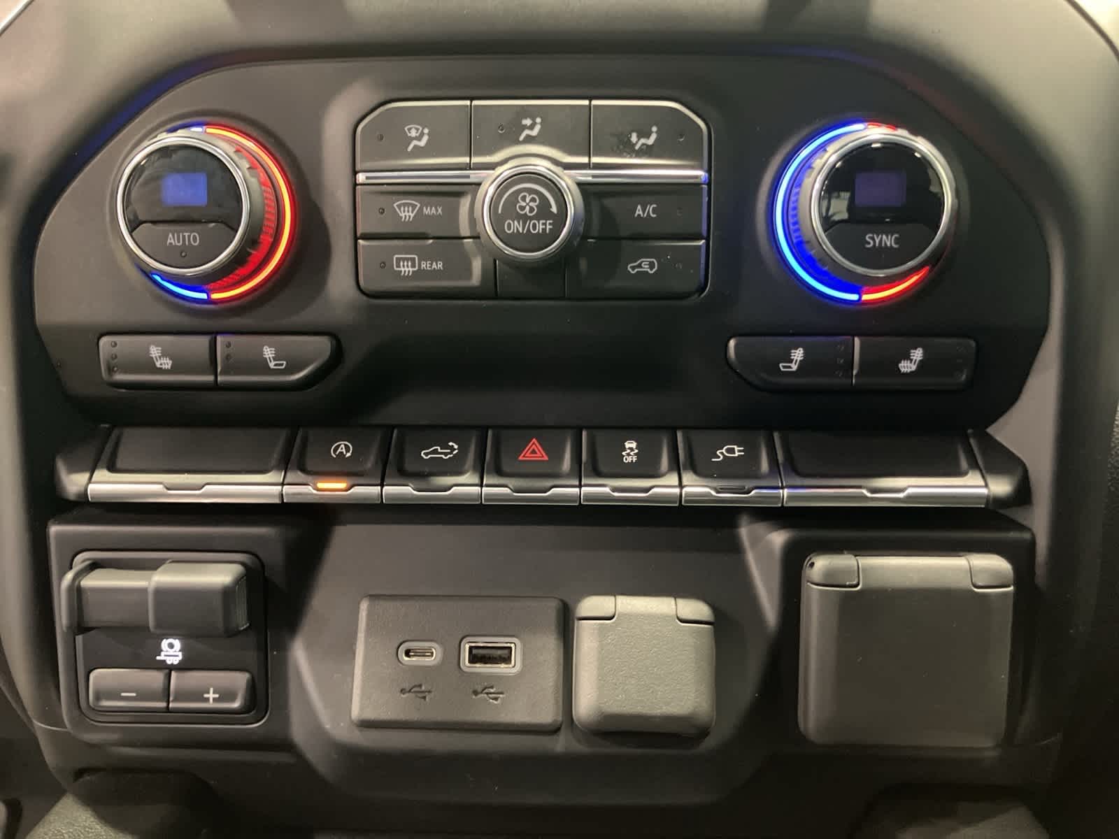 Thumbnail: 2021 Chevrolet Silverado 1500 - 21