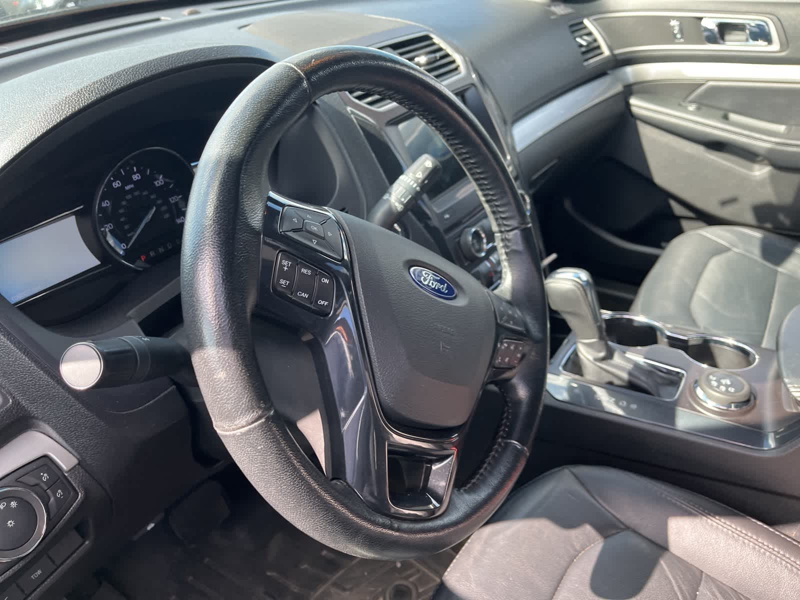 Thumbnail: 2017 Ford Explorer - 25