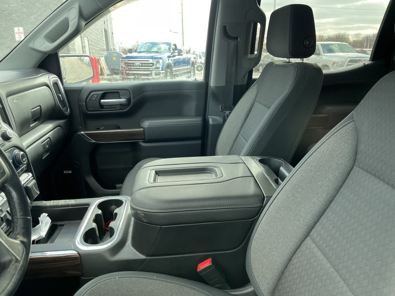 Thumbnail: 2019 Chevrolet Silverado 1500 - 25