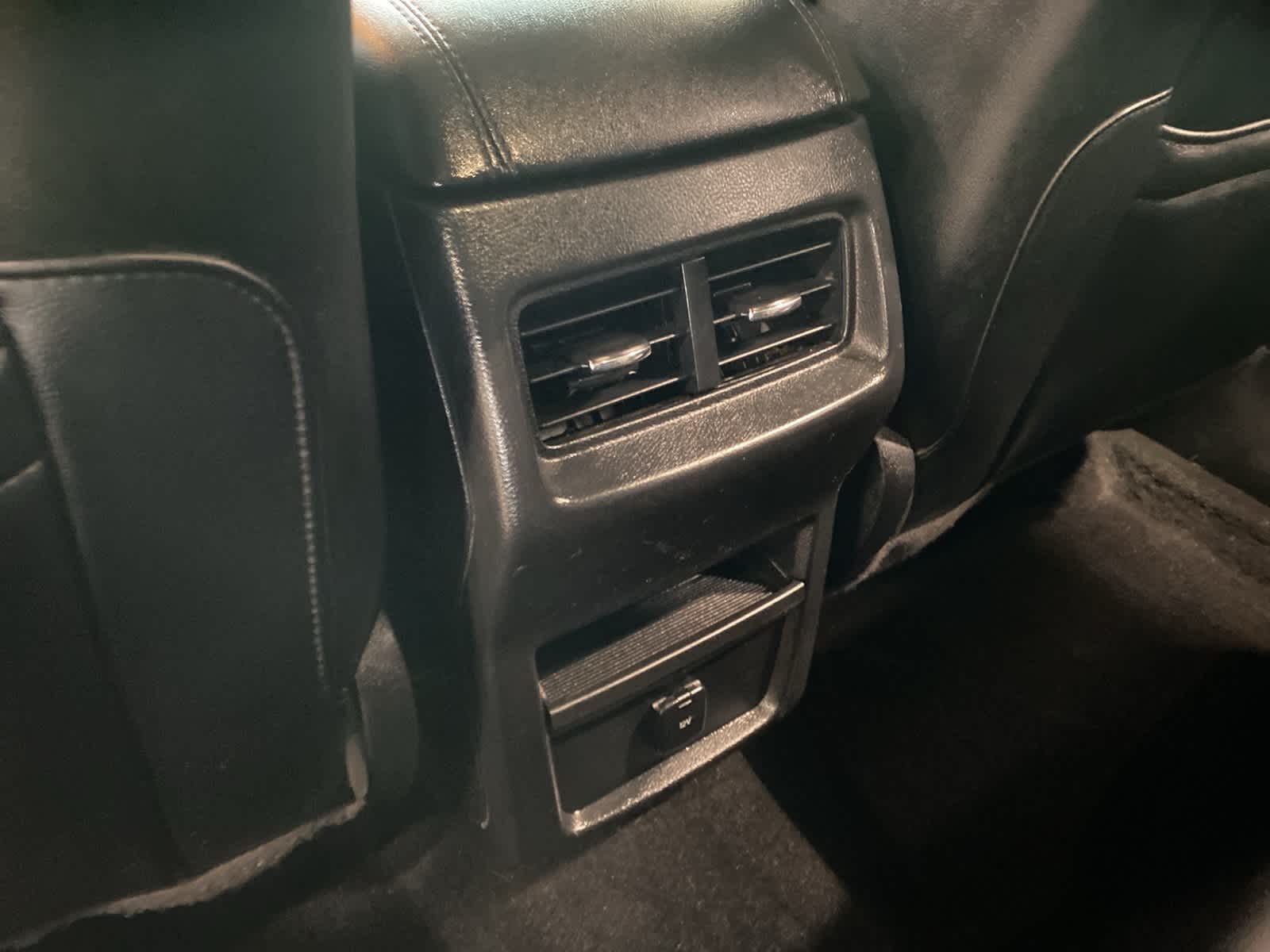 Thumbnail: 2019 Ford Edge - 28