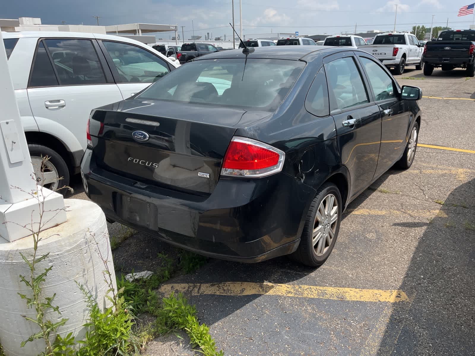 Thumbnail: 2010 Ford Focus - 12