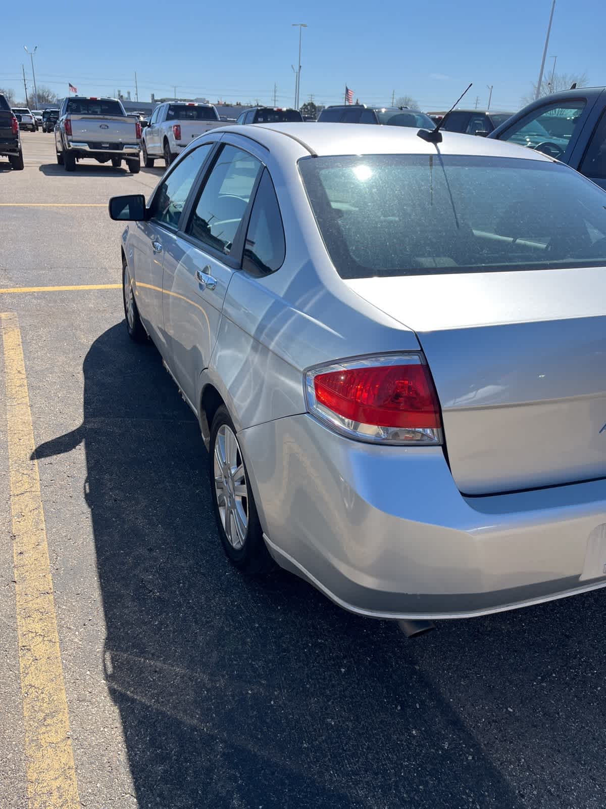 Thumbnail: 2010 Ford Focus - 3