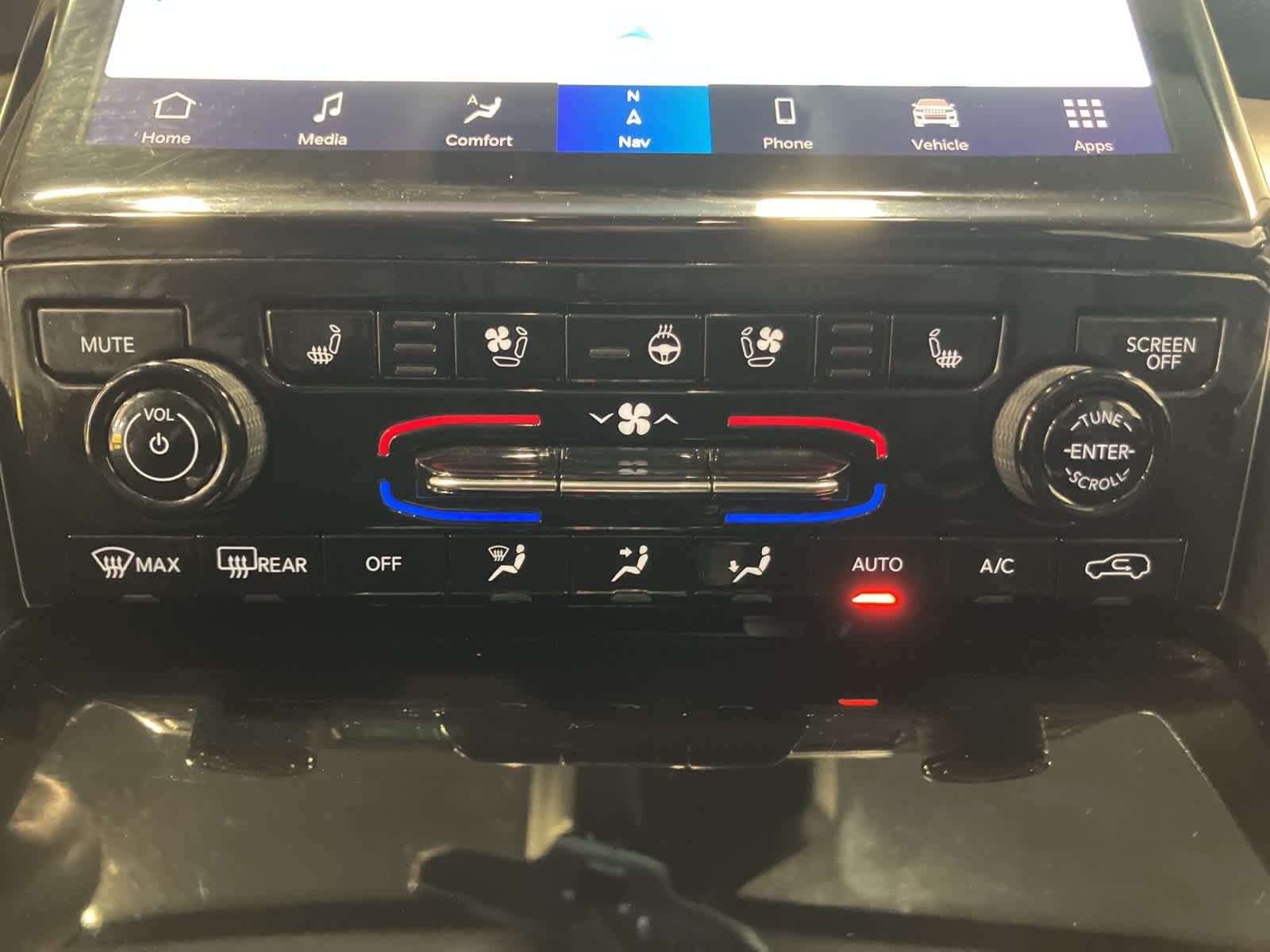 Thumbnail: 2023 Jeep Grand Cherokee - 19