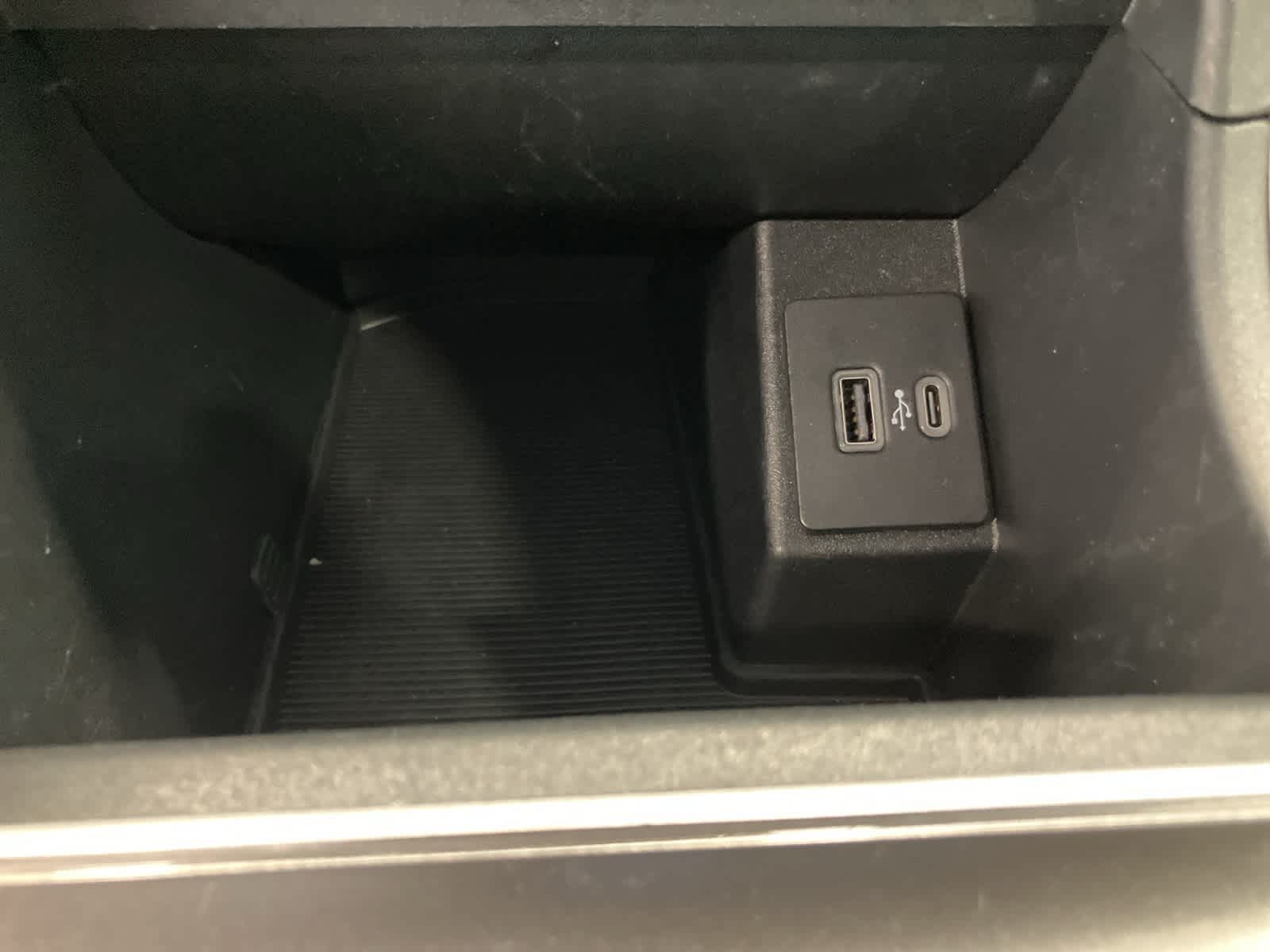 Thumbnail: 2024 Ford Edge - 16