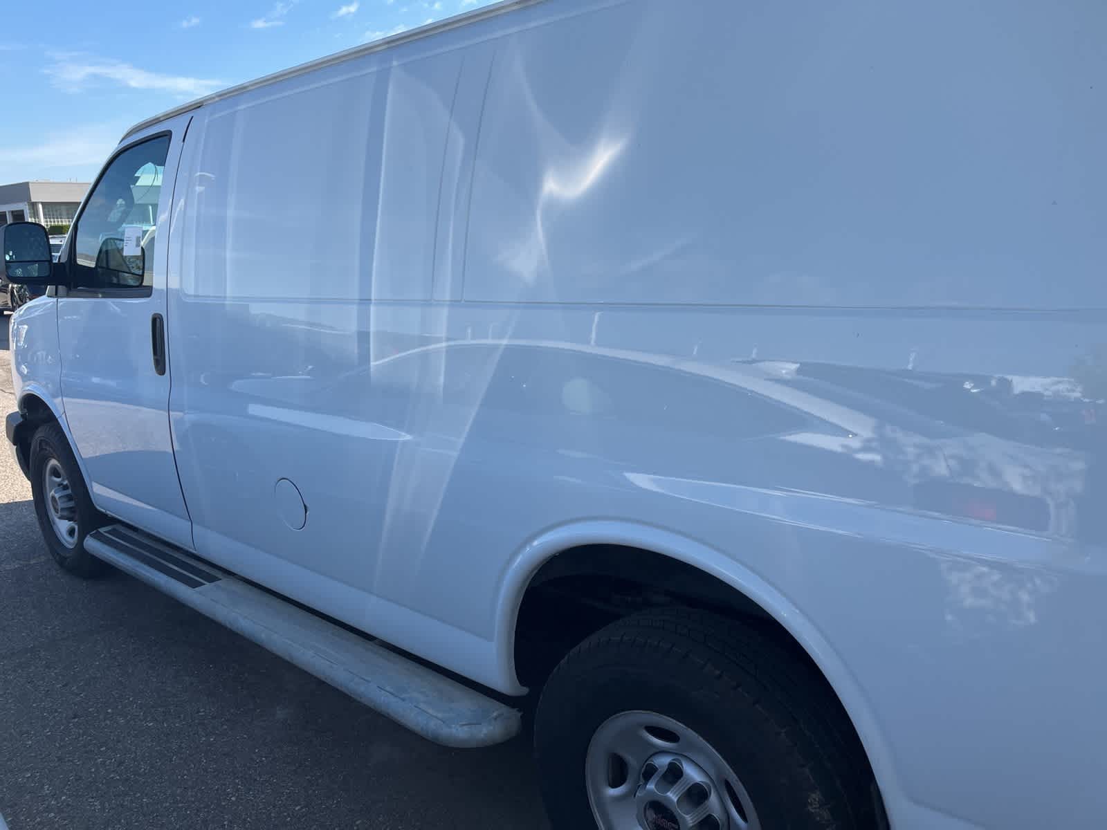 Thumbnail: 2023 GMC Savana - 10