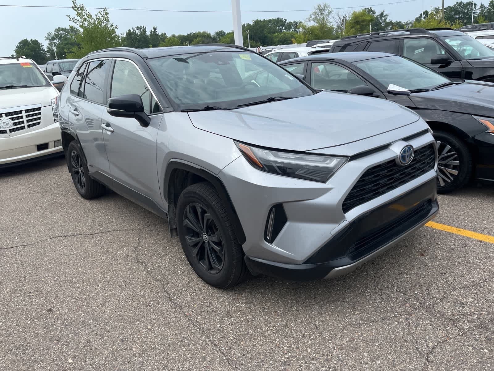Thumbnail: 2022 Toyota RAV4 - 18