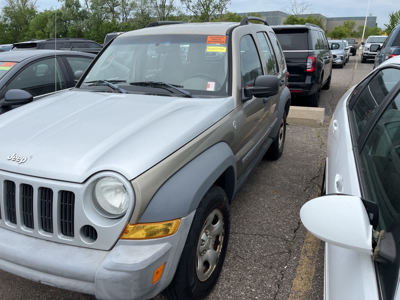 Thumbnail: 2005 Jeep Liberty - 4