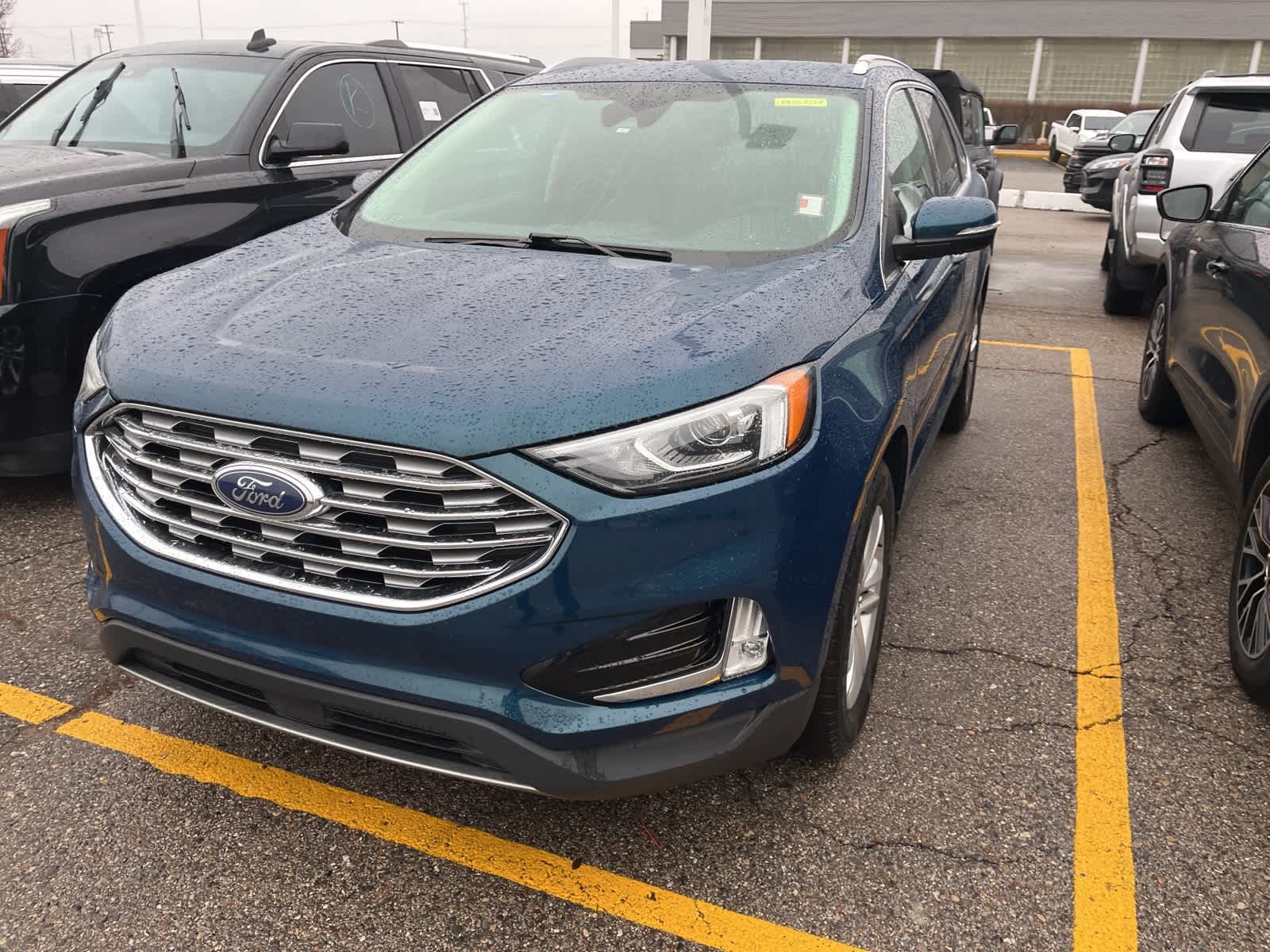 Thumbnail: 2020 Ford Edge - 3