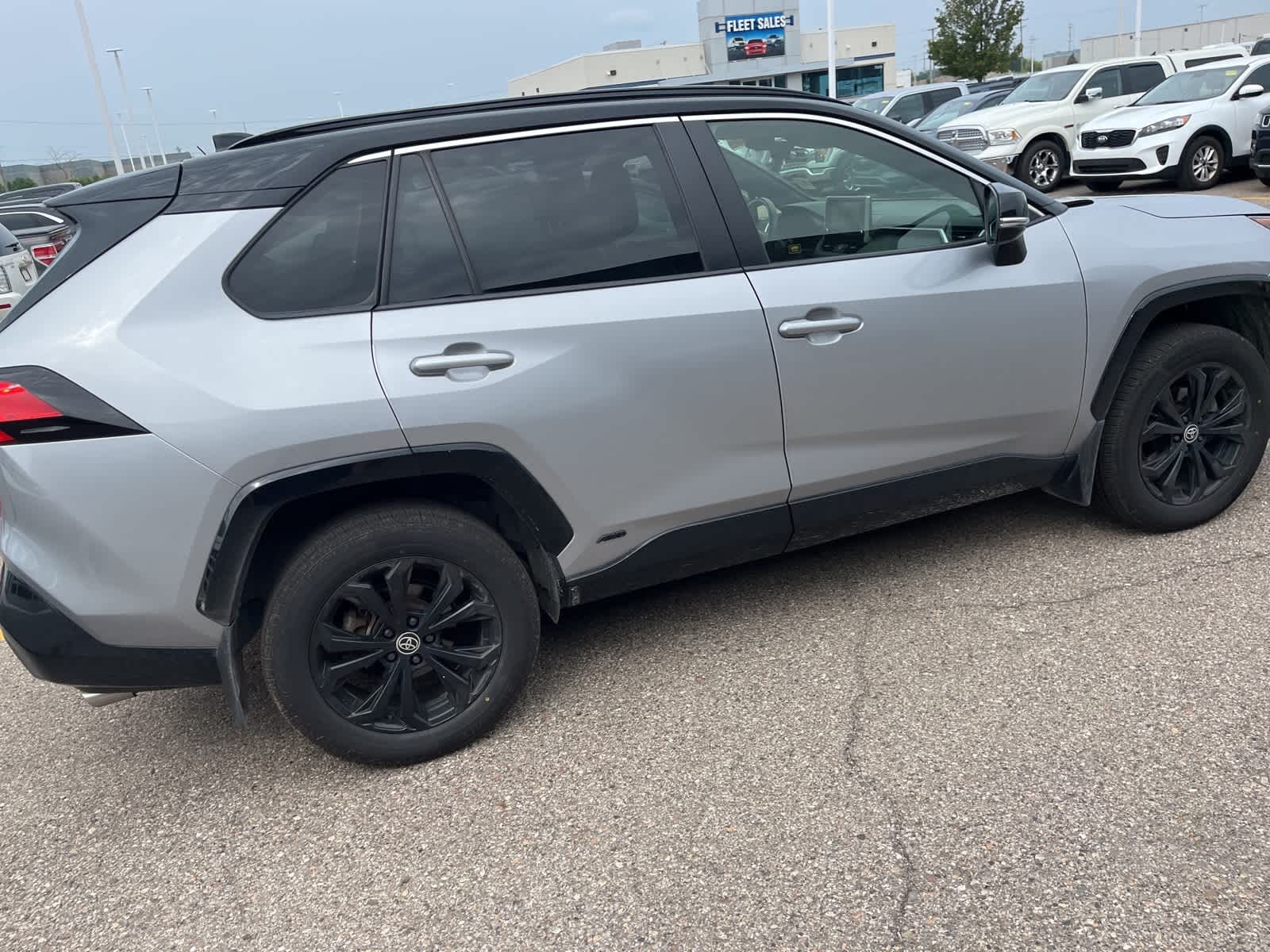 Thumbnail: 2022 Toyota RAV4 - 15