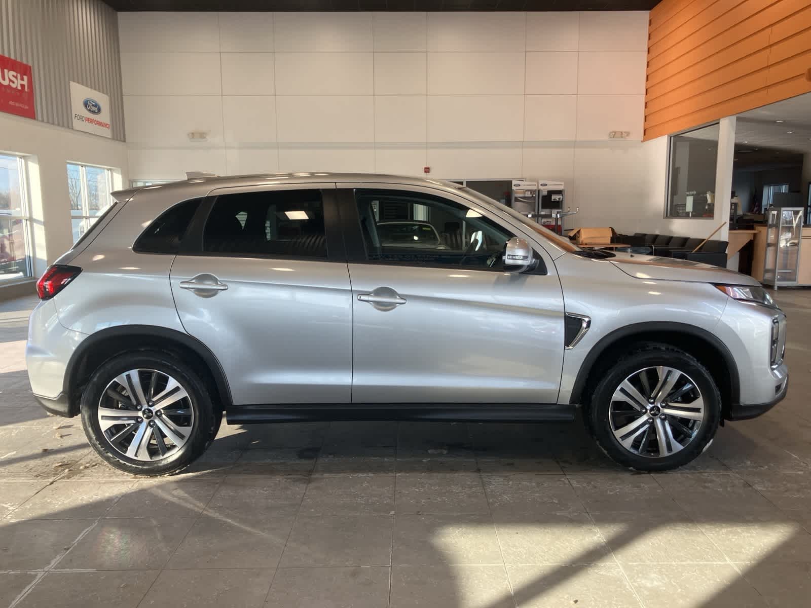 Thumbnail: 2025 Mitsubishi Outlander Sport - 4