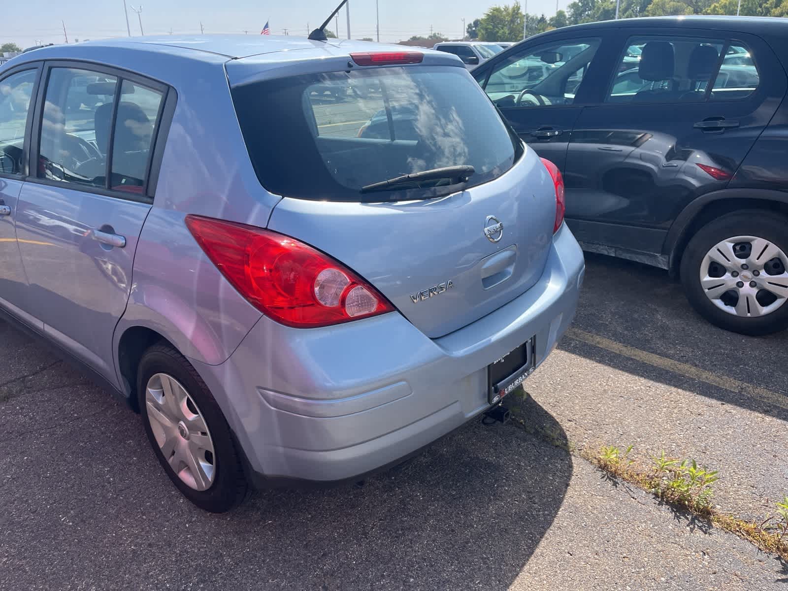 Thumbnail: 2010 Nissan Versa - 10