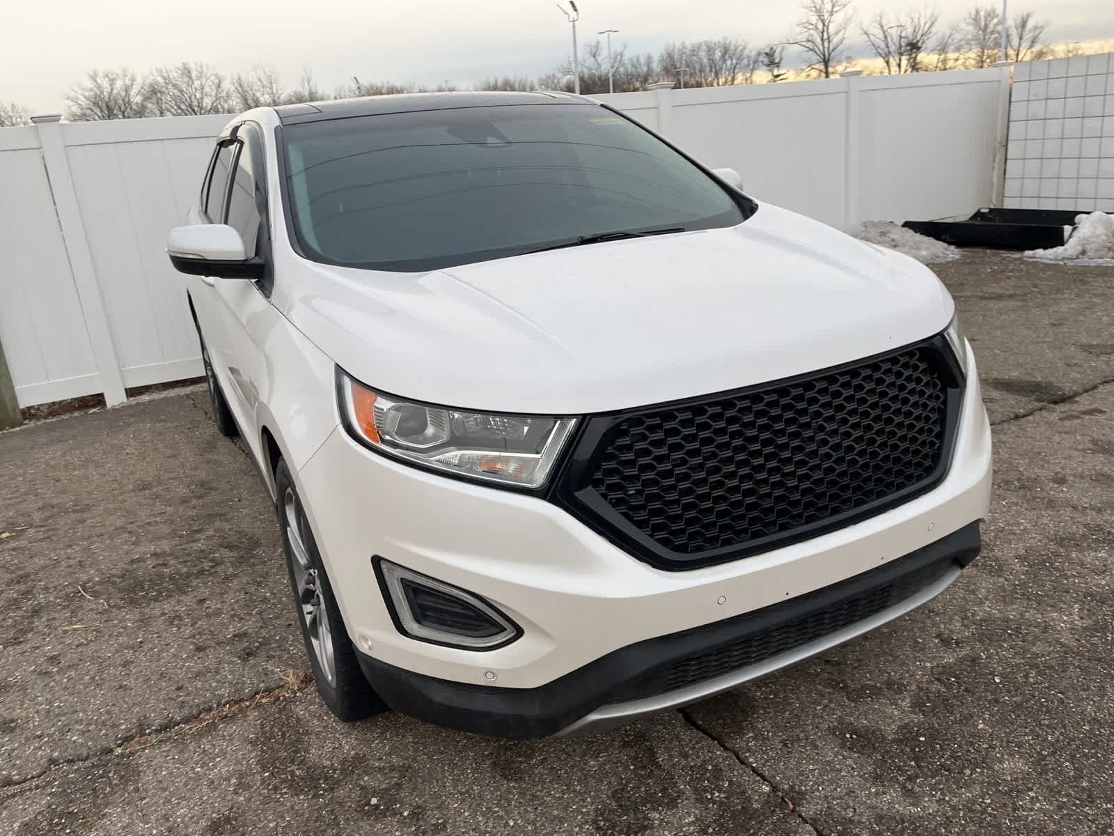 Thumbnail: 2016 Ford Edge - 20