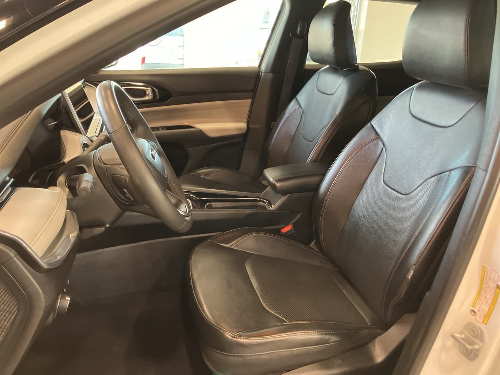 Thumbnail: 2023 Jeep Compass - 10