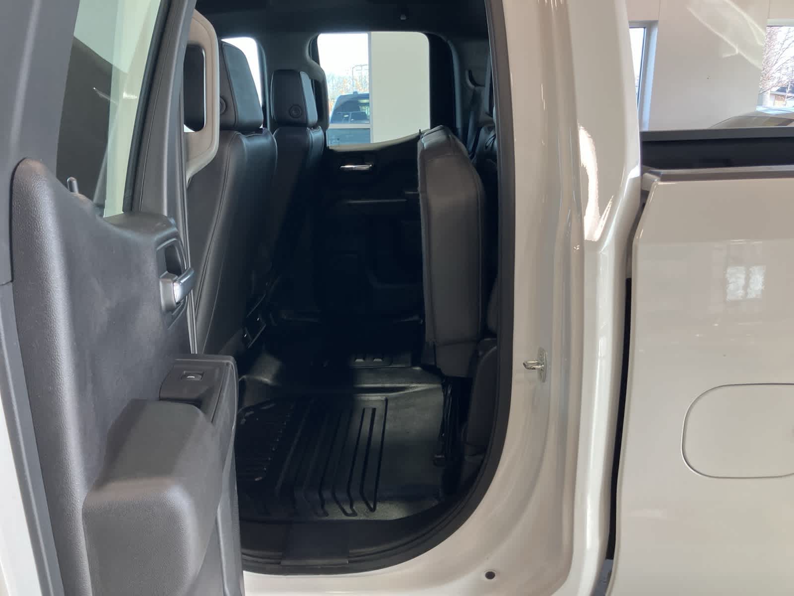 Thumbnail: 2021 Chevrolet Silverado 1500 - 24