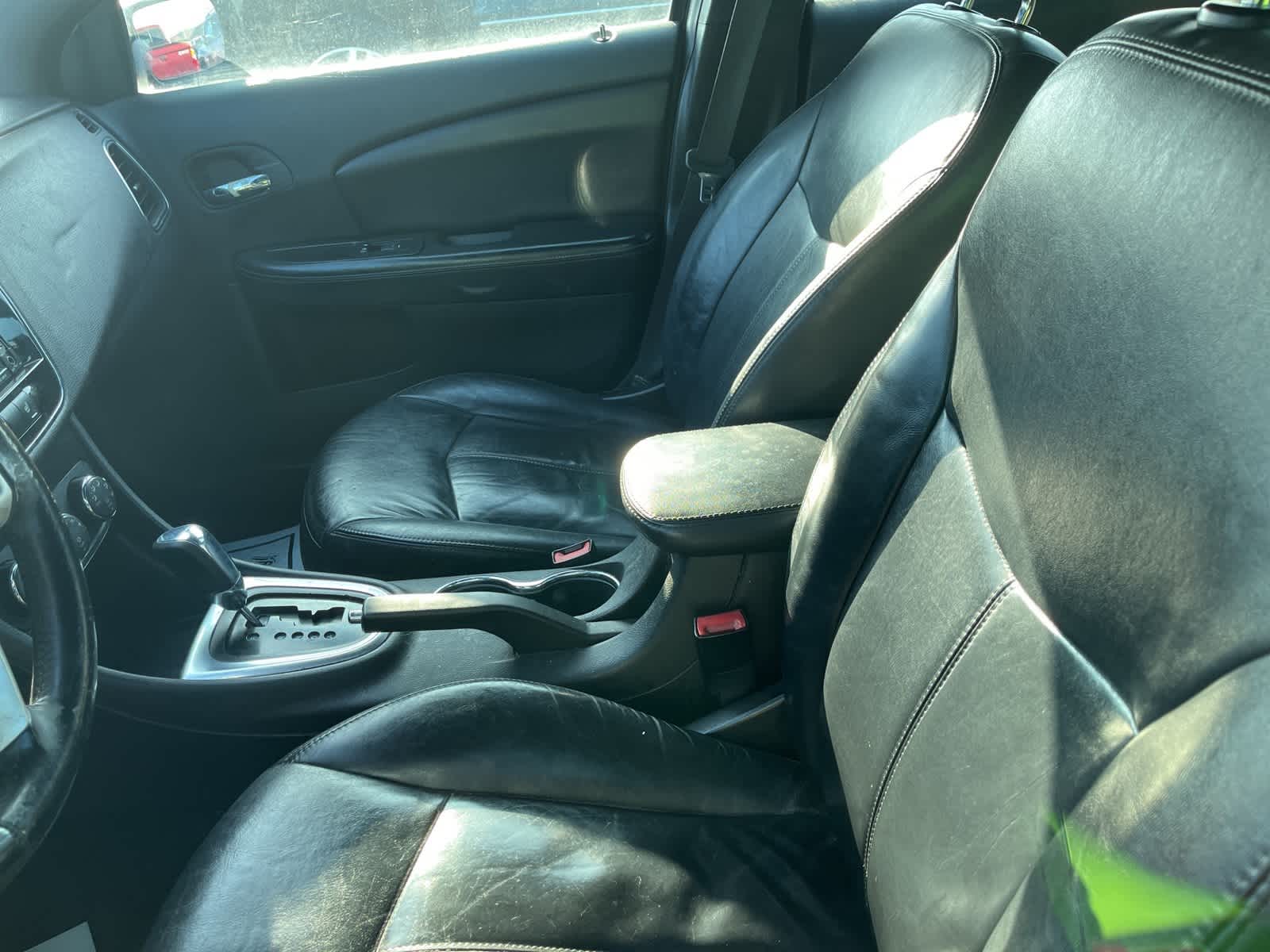 Thumbnail: 2012 Chrysler 200 - 23