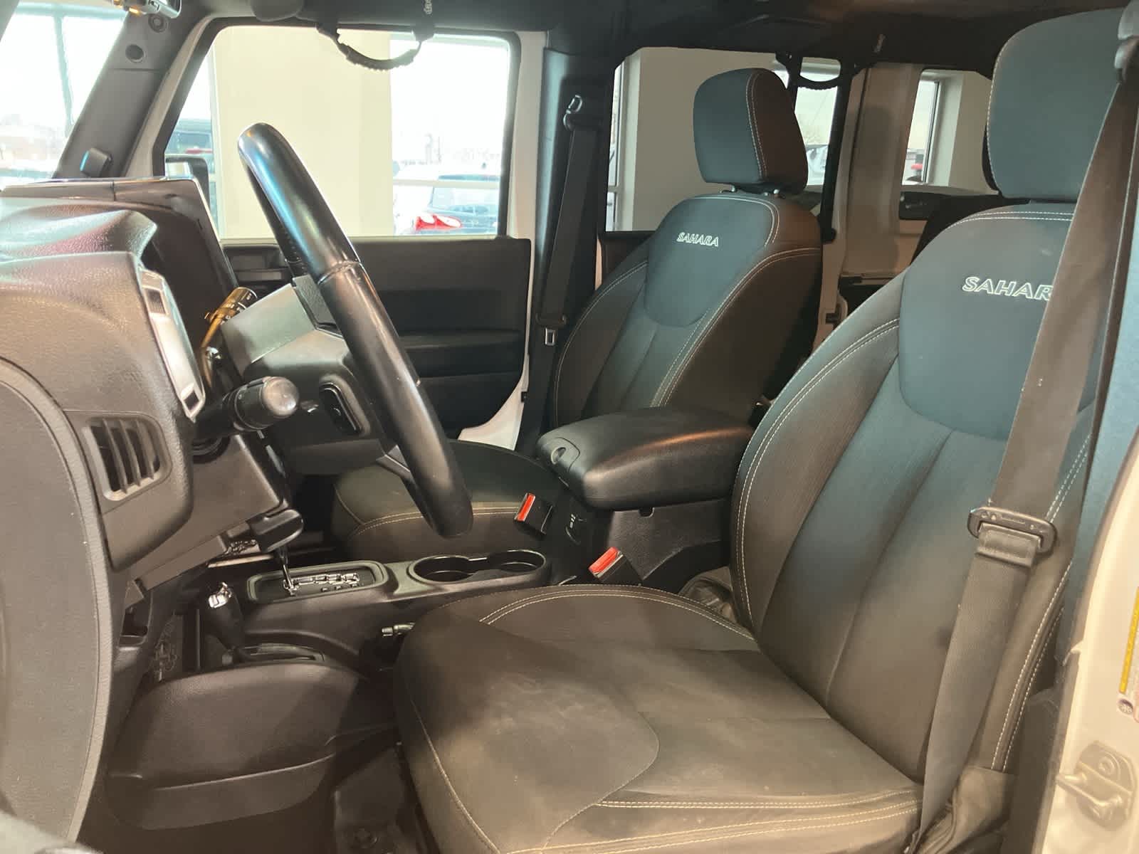 Thumbnail: 2016 Jeep Wrangler - 10