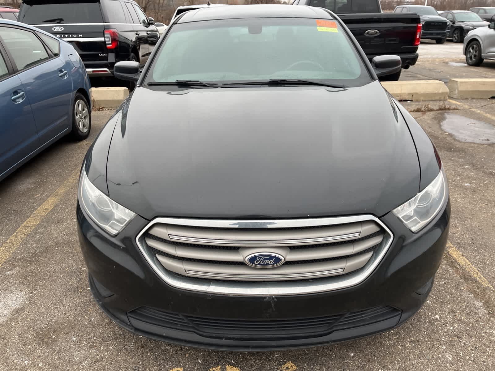 Thumbnail: 2014 Ford Taurus - 25