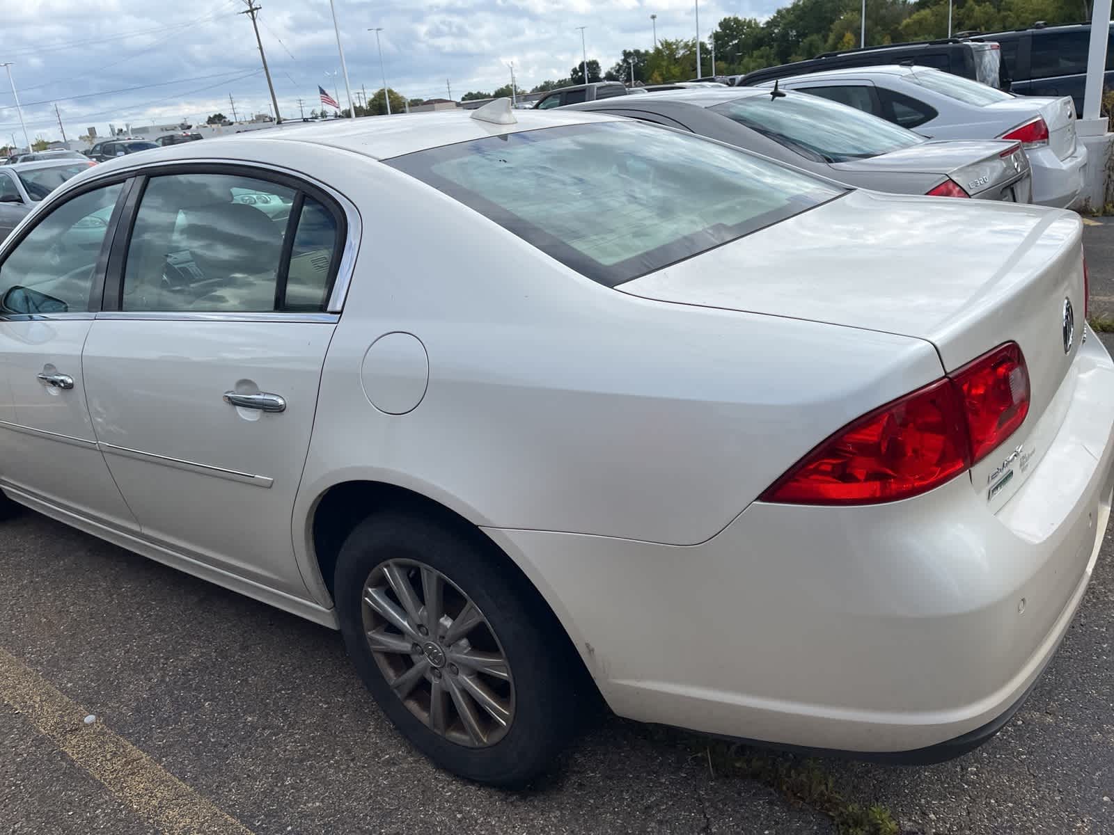 Thumbnail: 2010 Buick Lucerne - 8