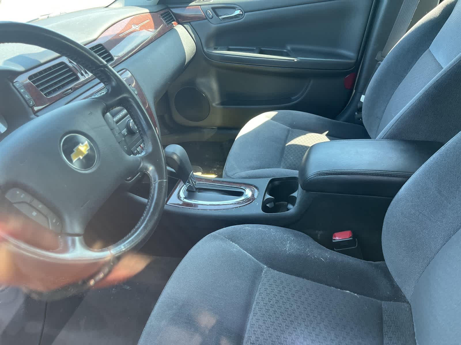 Thumbnail: 2011 Chevrolet Impala - 24