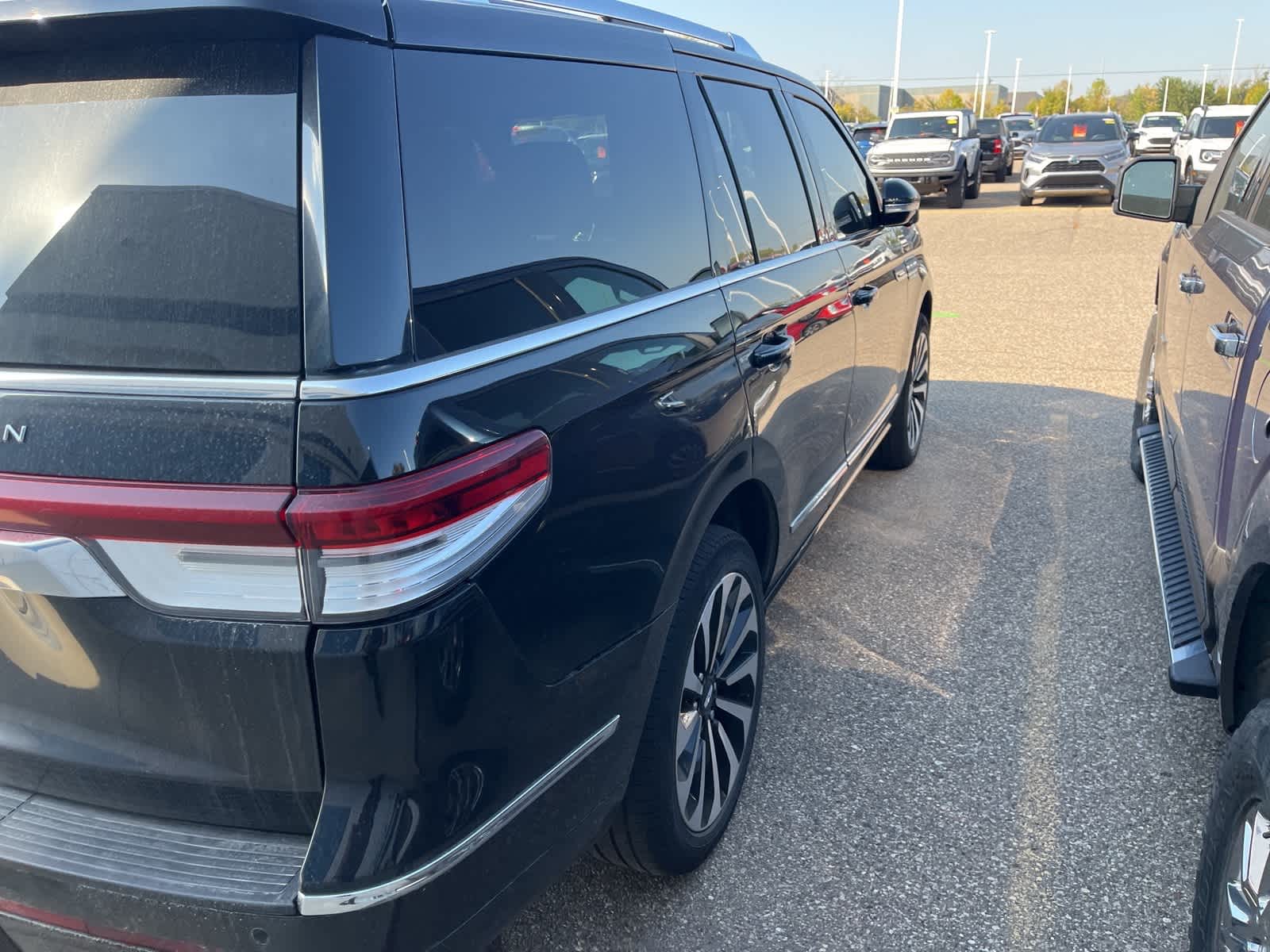 Thumbnail: 2023 Lincoln Navigator - 13