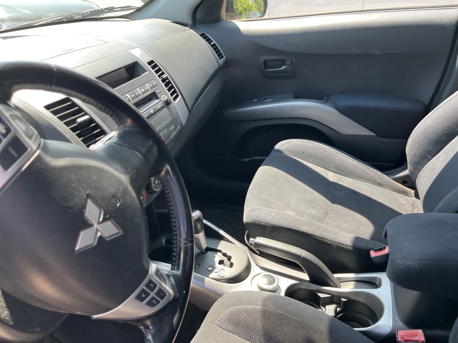 Thumbnail: 2007 Mitsubishi Outlander - 22