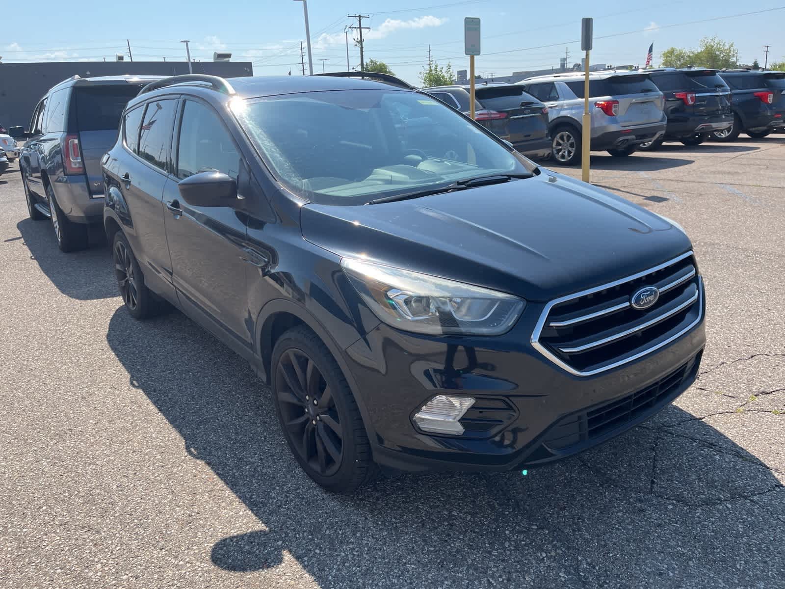 Thumbnail: 2017 Ford Escape - 17