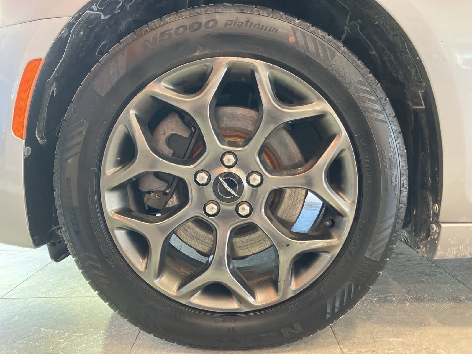 Thumbnail: 2017 Chrysler 300 - 9