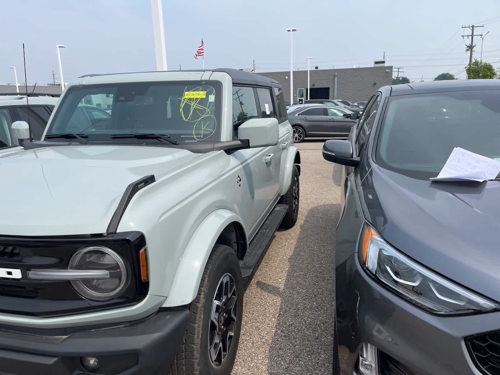Thumbnail: 2022 Ford Bronco - 4