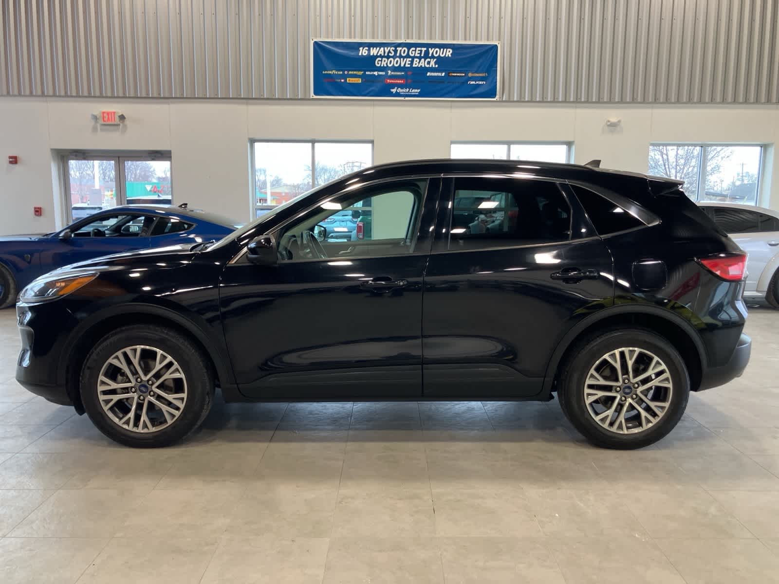 Thumbnail: 2021 Ford Escape - 8