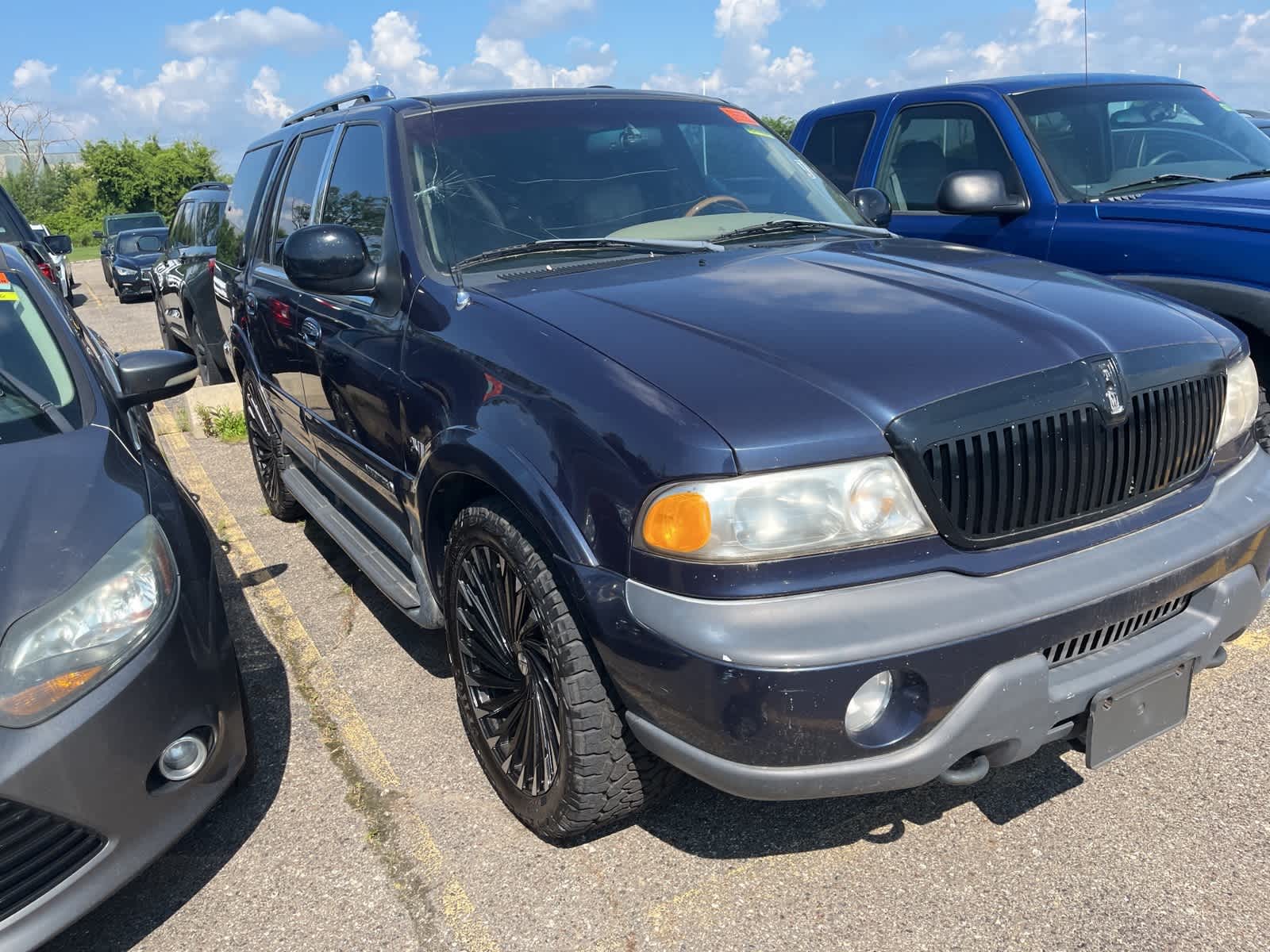 Thumbnail: 1998 Lincoln Navigator - 17