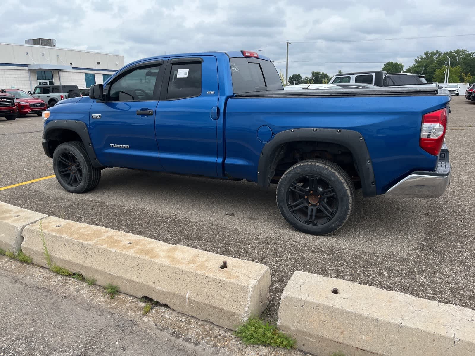 Thumbnail: 2016 Toyota Tundra - 6