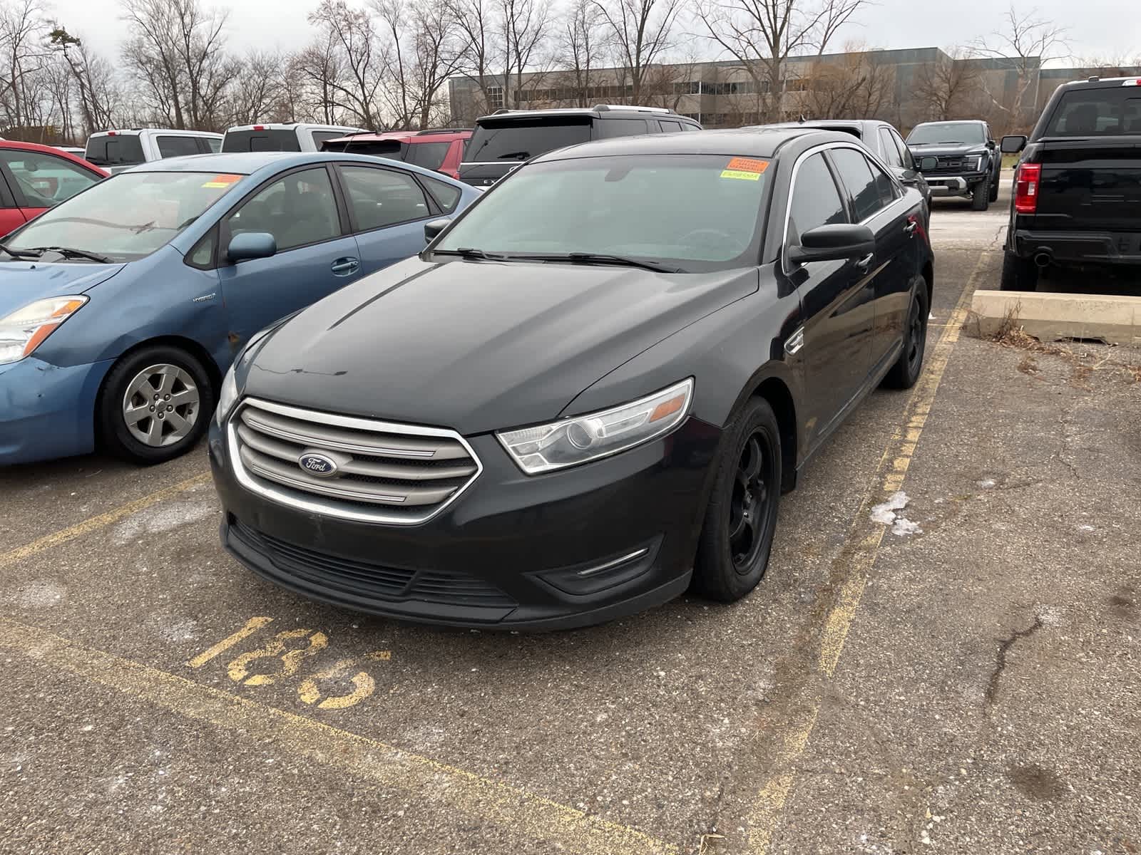 Thumbnail: 2014 Ford Taurus - 3