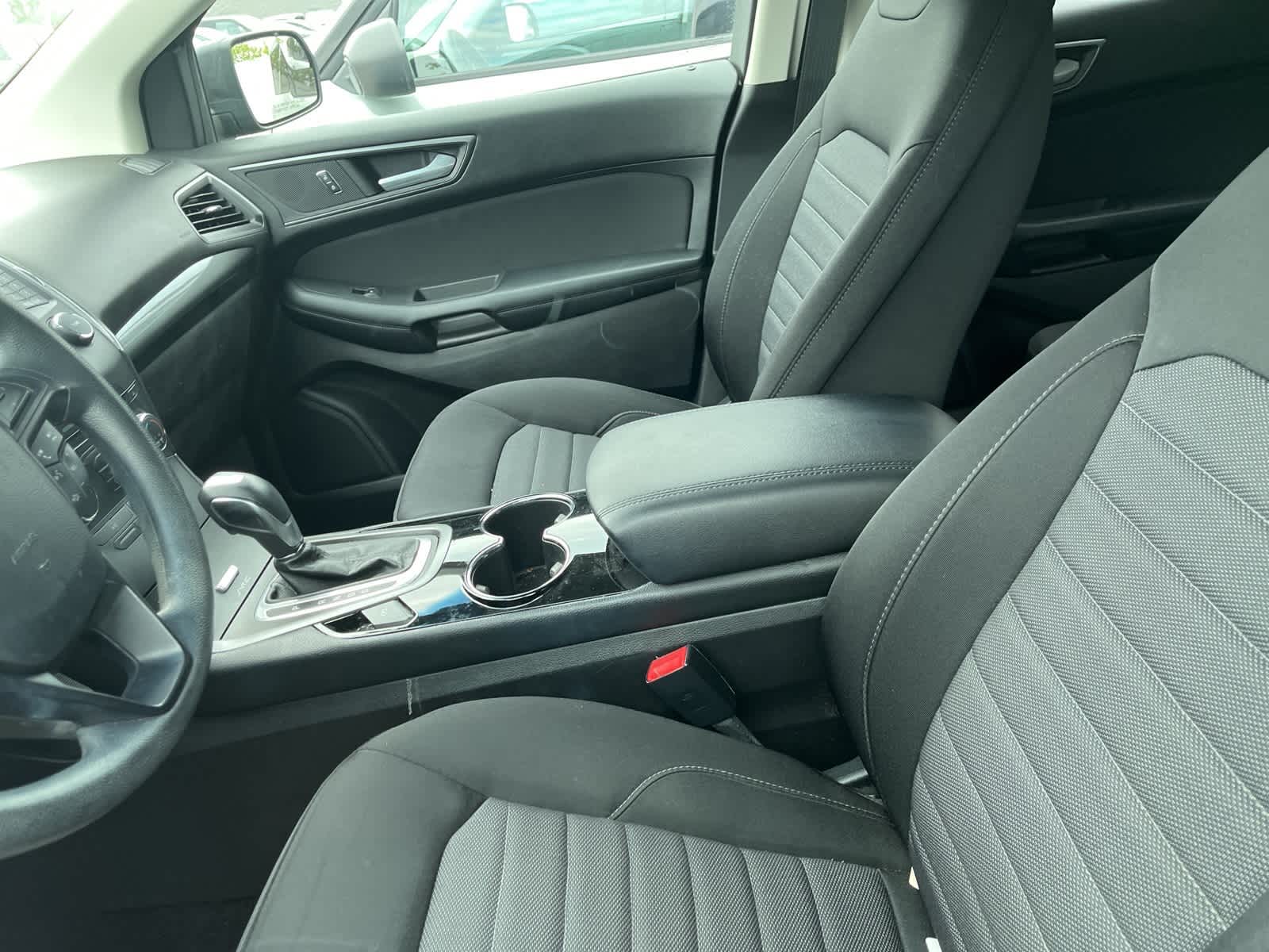 Thumbnail: 2016 Ford Edge - 22