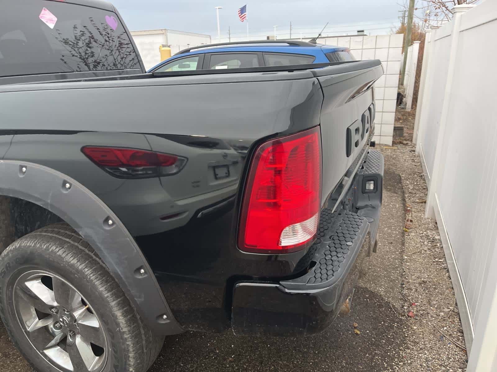 Thumbnail: 2019 RAM 1500 Classic - 7
