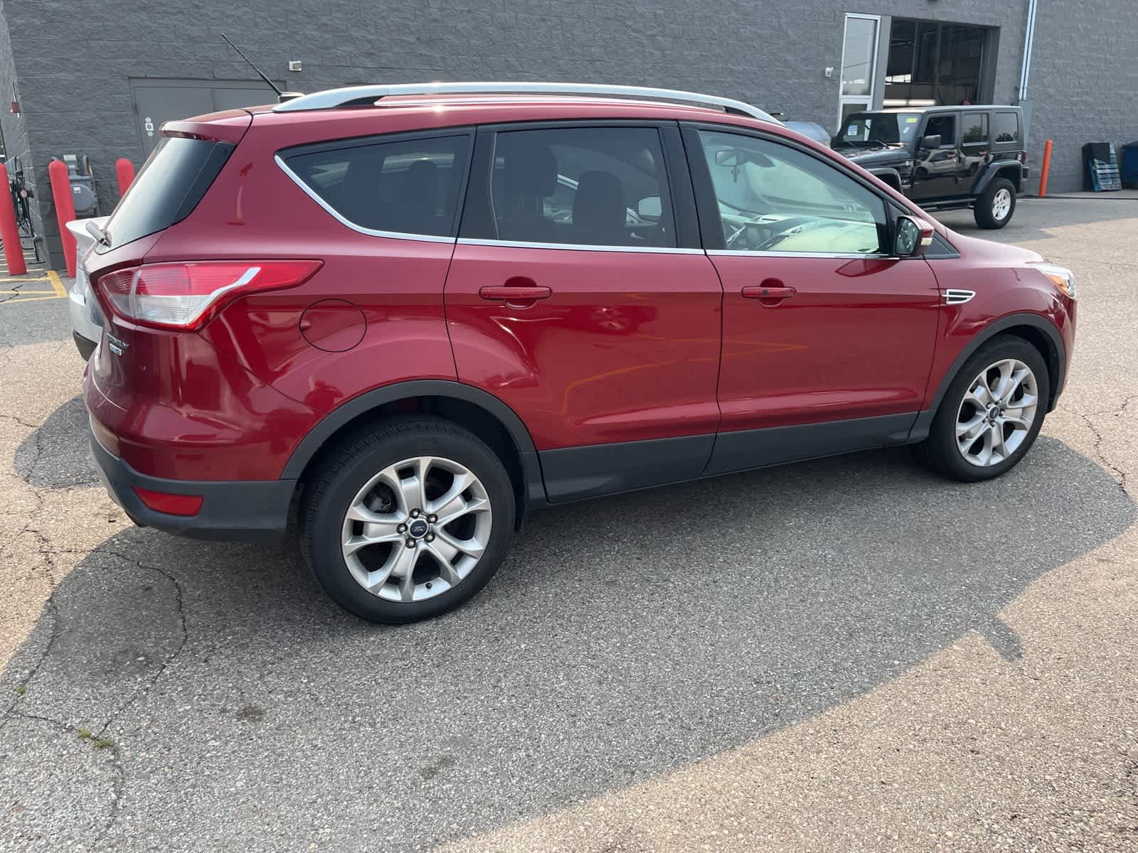 Thumbnail: 2015 Ford Escape - 12