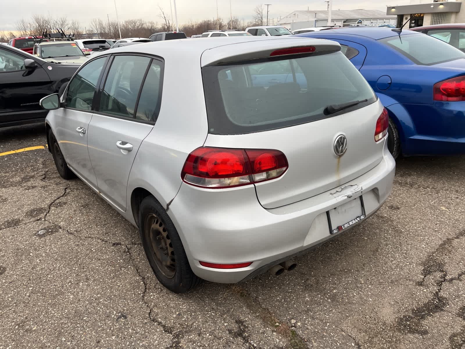 Thumbnail: 2010 Volkswagen Golf - 9