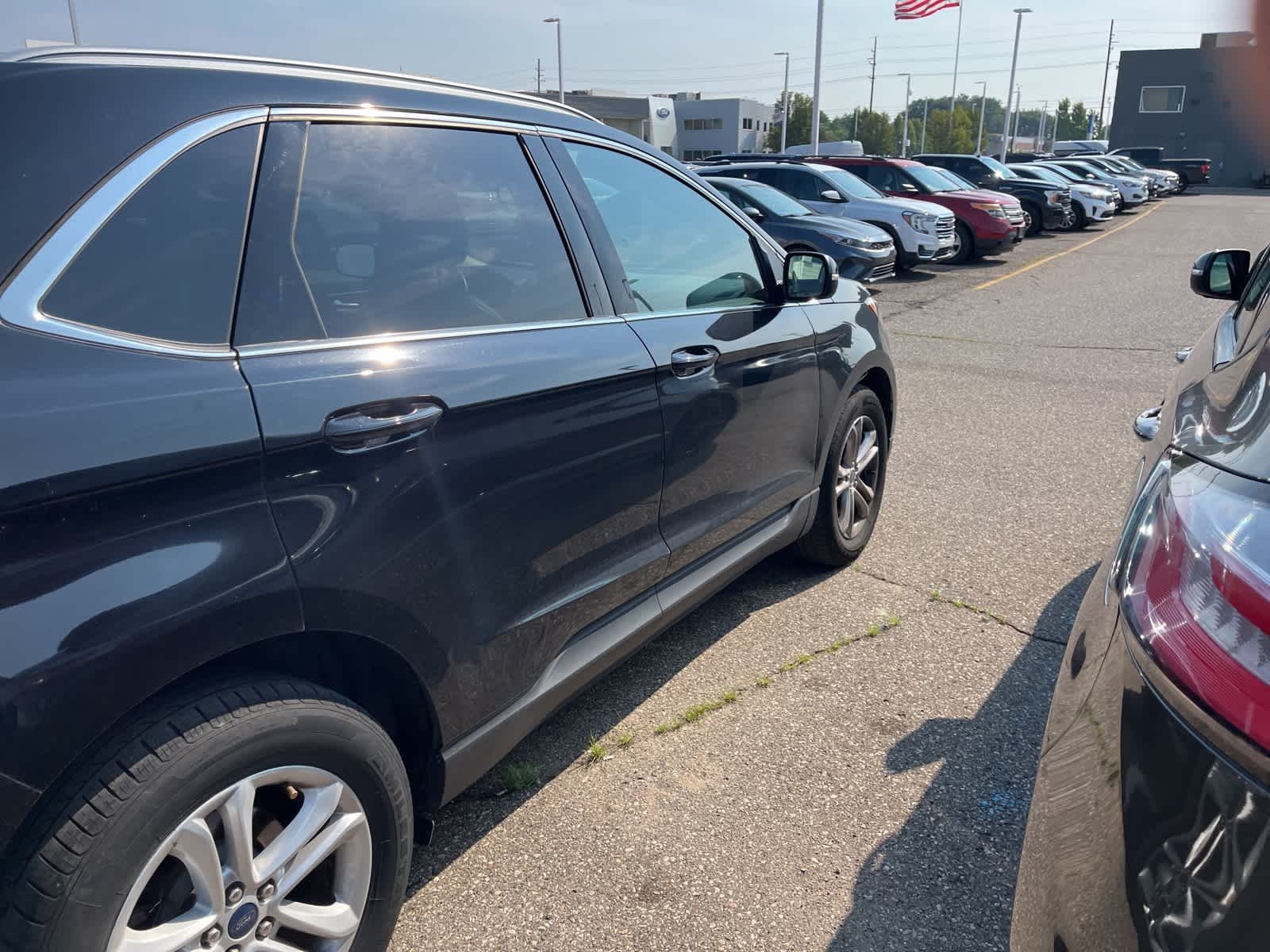 Thumbnail: 2020 Ford Edge - 14