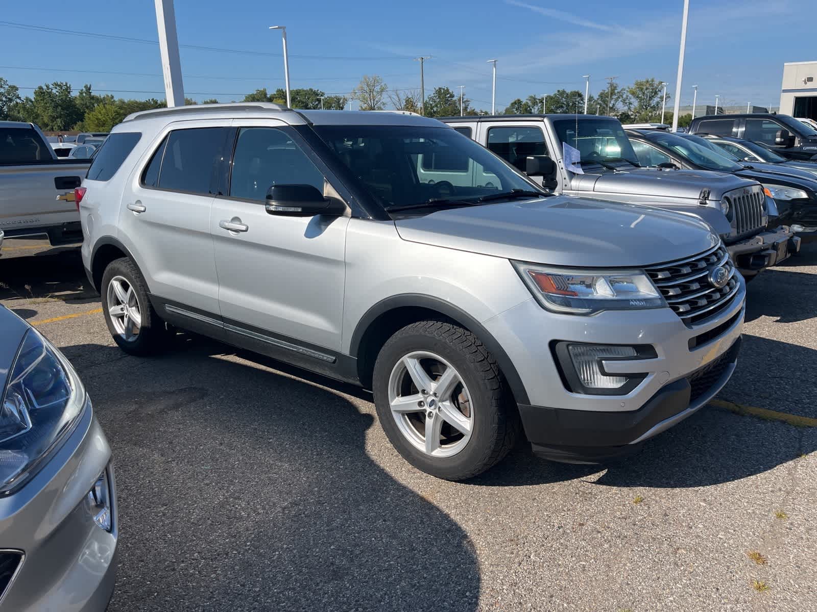 Thumbnail: 2017 Ford Explorer - 17
