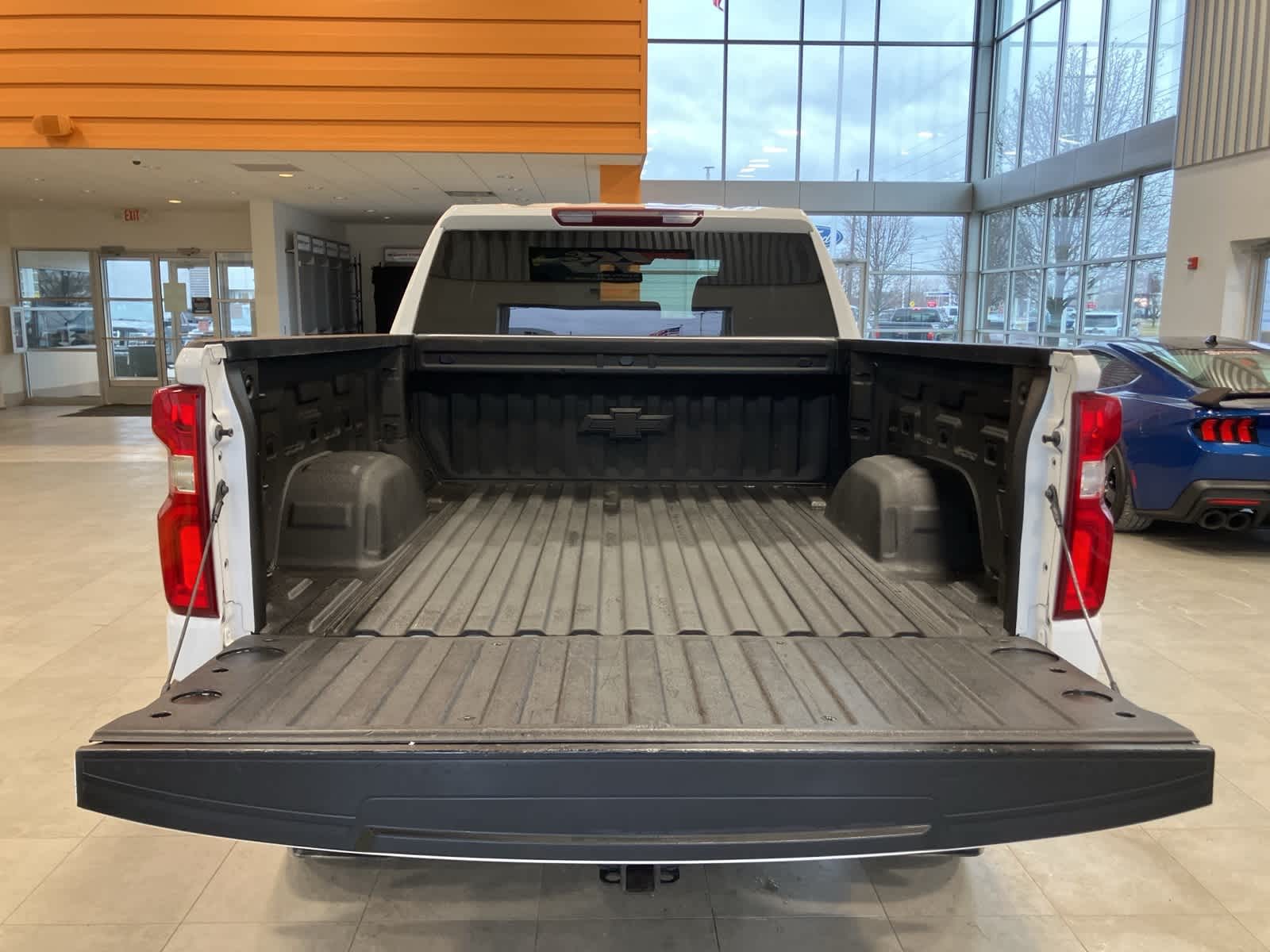 Thumbnail: 2019 Chevrolet Silverado 1500 - 23