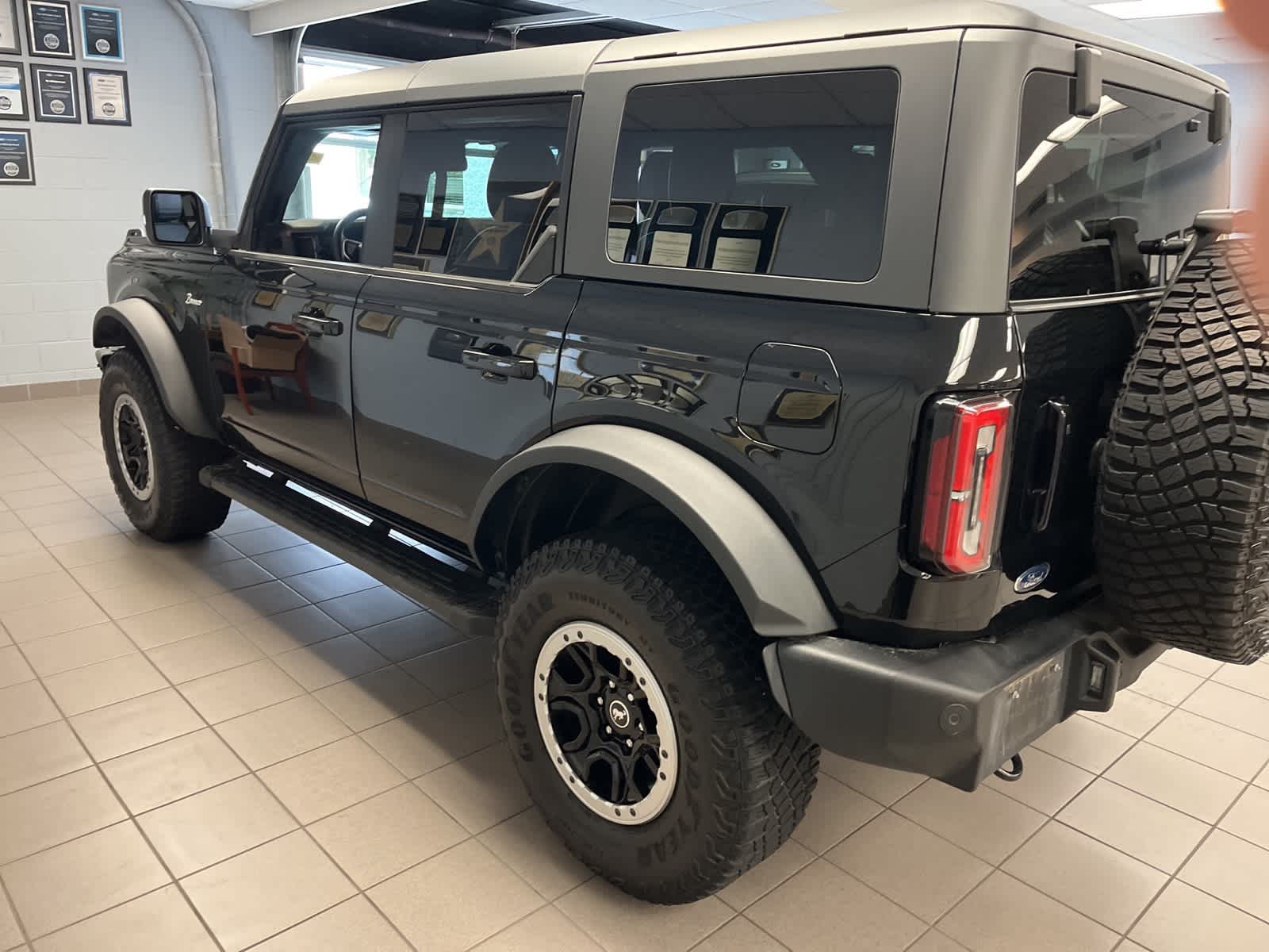 2022 Ford Bronco Outer Banks 10