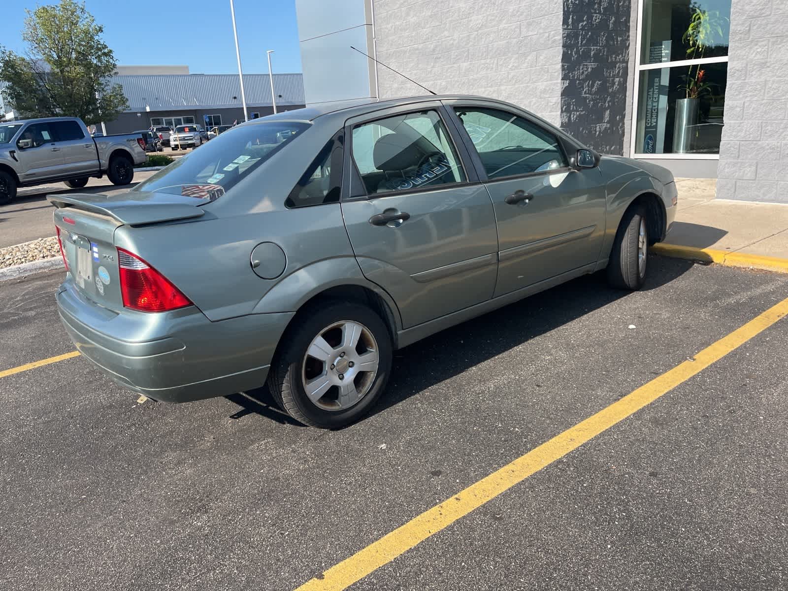 Thumbnail: 2006 Ford Focus - 13