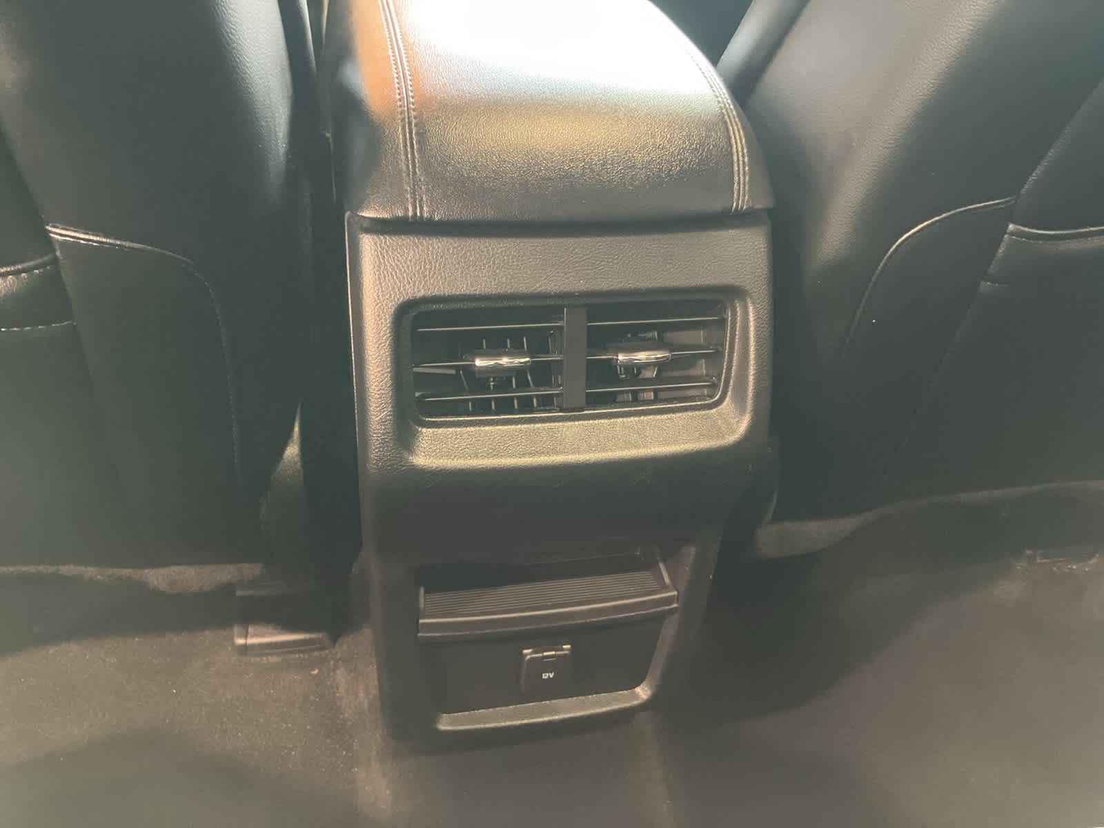 Thumbnail: 2019 Ford Edge - 24