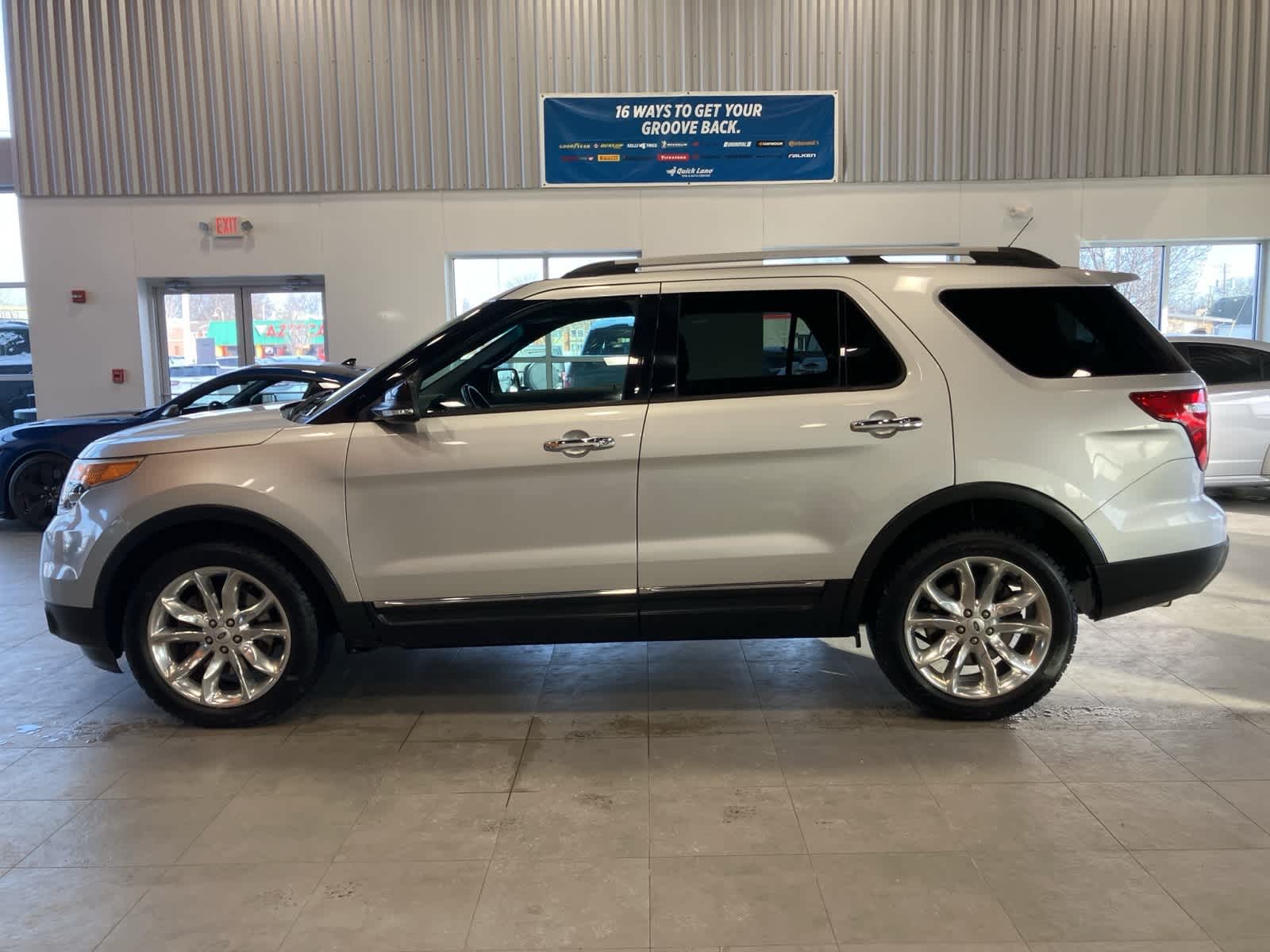 Thumbnail: 2015 Ford Explorer - 8
