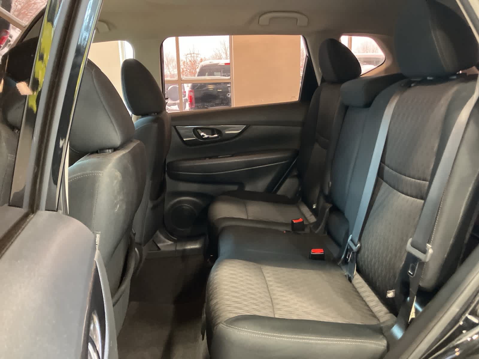 Thumbnail: 2017 Nissan Rogue - 23