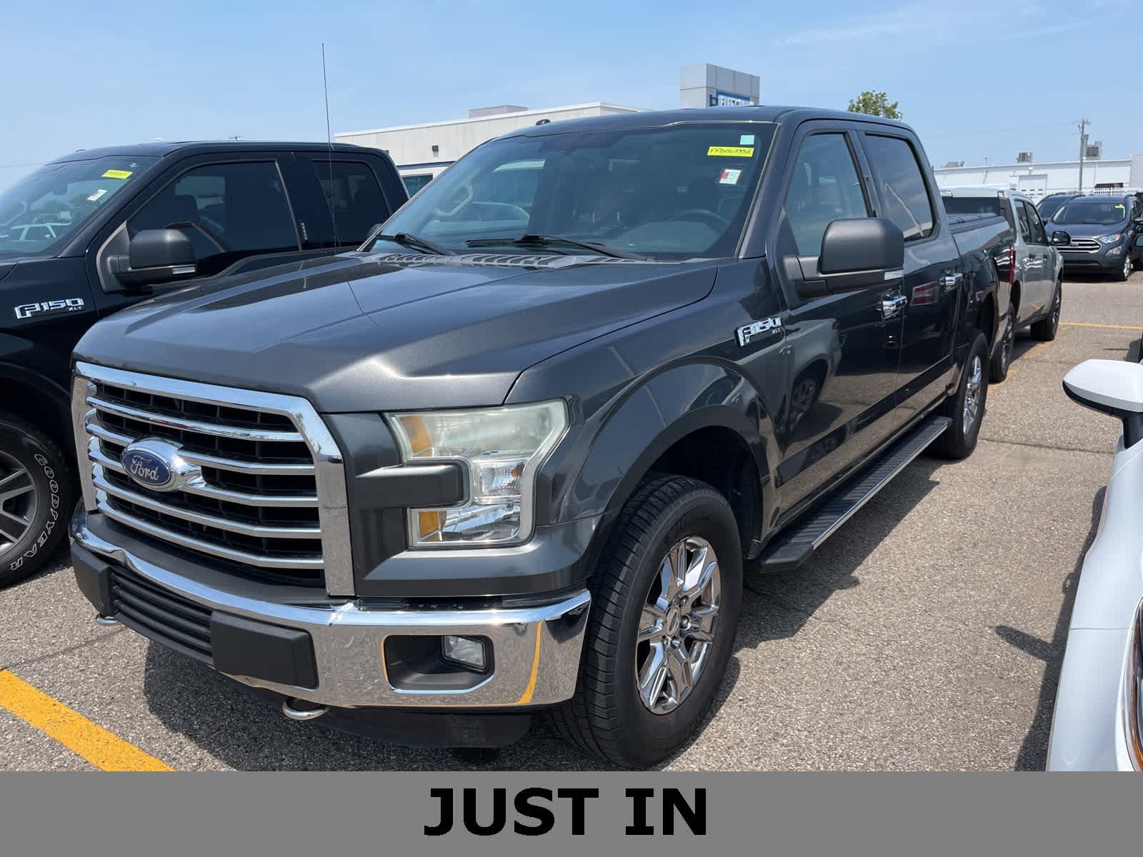 2015 Ford F-150 XLT Hero Image