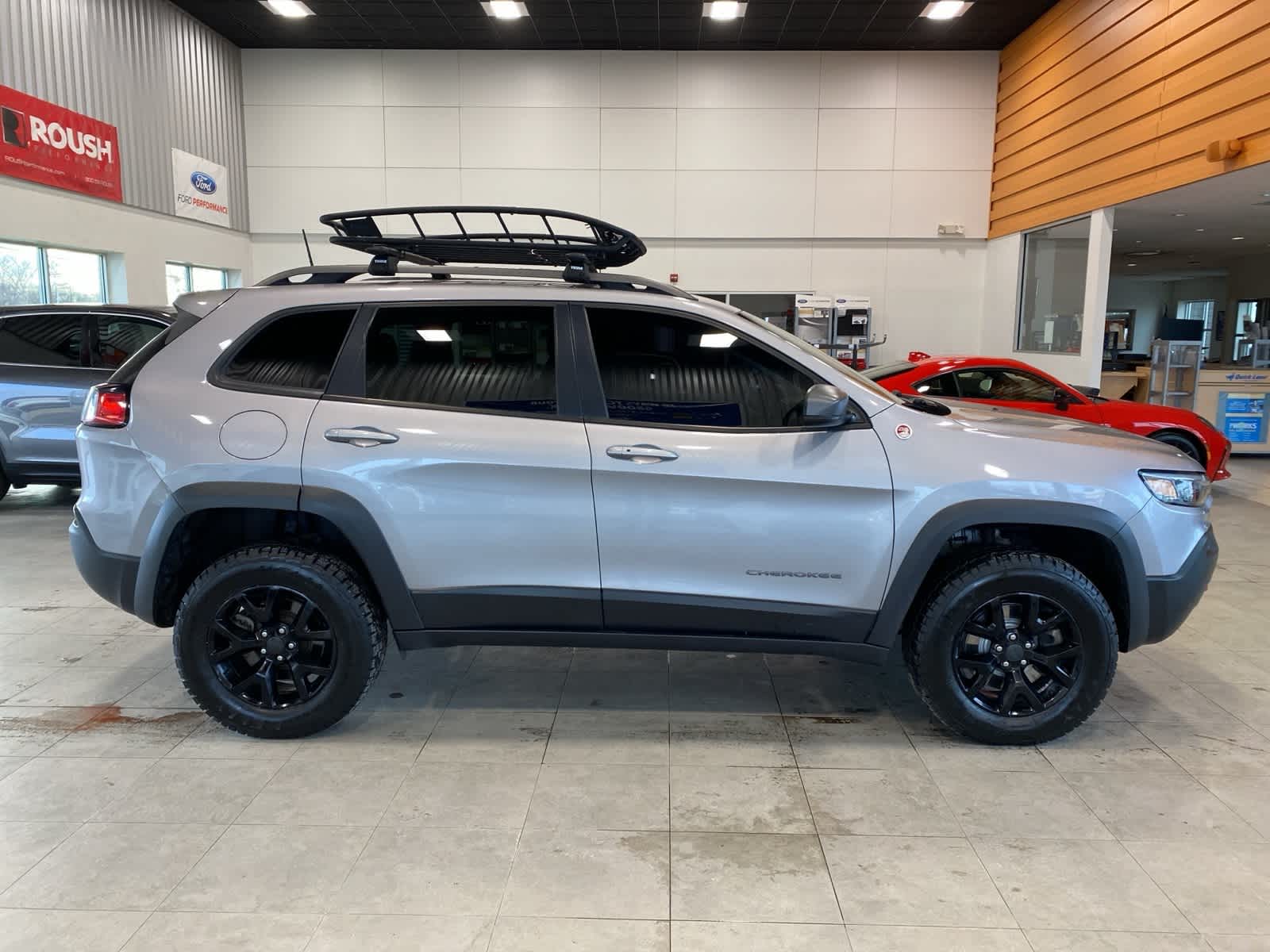 Thumbnail: 2020 Jeep Cherokee - 6