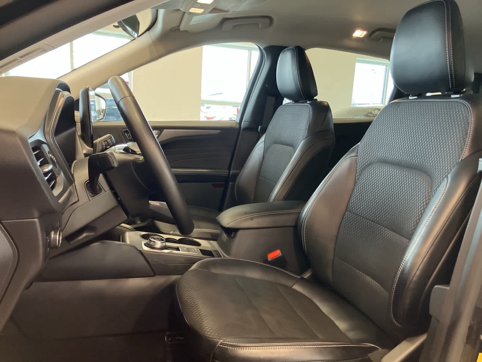 Thumbnail: 2025 Ford Escape - 9