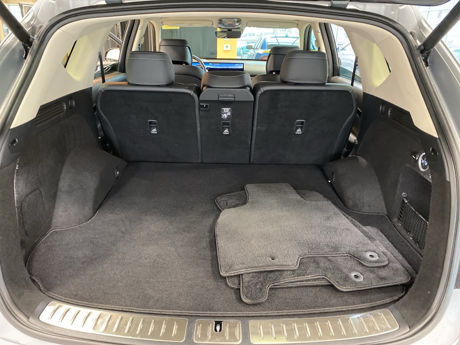 Thumbnail: 2025 Genesis GV80 - 29